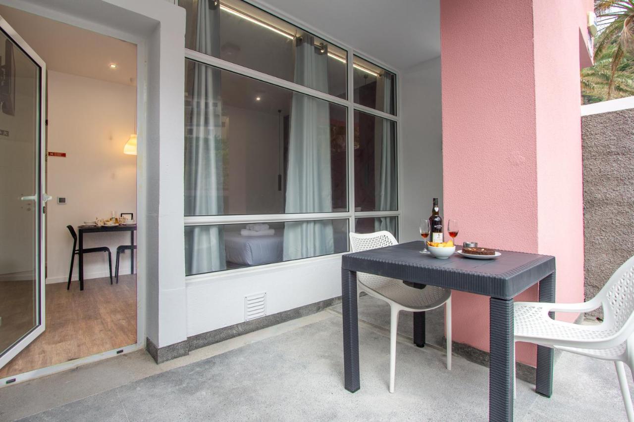 The Jolie - Apartments By The Ocean ポルト・モニス エクステリア 写真