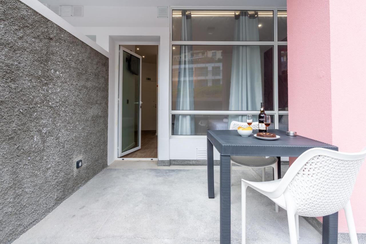 The Jolie - Apartments By The Ocean ポルト・モニス エクステリア 写真